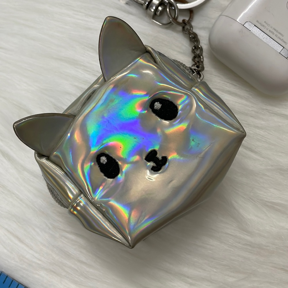 H&M cute EarPods/coins clutch - Picture 6 of 6